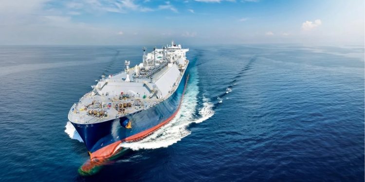 এলএনজি বাজারে সংকট থাকতে পারে আগামী বছরও: আইইএ