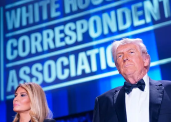 ওয়াশিংটনে প্রেস ডিনারে গুলির ঘটনা, নিরাপদে সরিয়ে নেওয়া হলো ডোনাল্ড ট্রাম্পকে