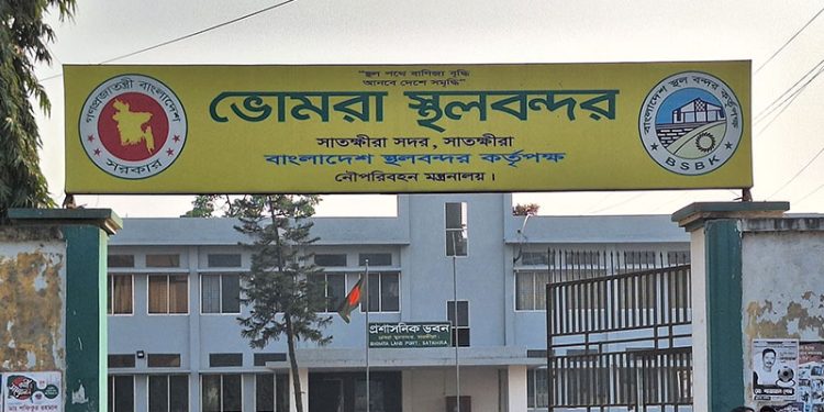 আমদানি-রপ্তানিকারক ও ব্যবসায়ীরা ক্ষতিগ্রস্ত