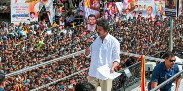 তামিলনাড়ুতে জয়ললিতার পথেই কি এগোতে পারবেন বিজয়?