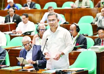 এই চেয়ারে বসলে মনে হয় আগুনের তপ্ত হিট আসছে