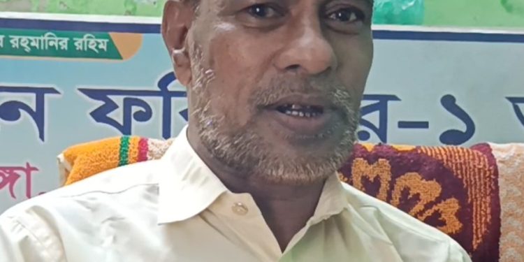 বোয়ালমারীতে জামায়াতে নেতার বাড়ি থেকে ১২ বস্তা সরকারি চাউল জব্দ